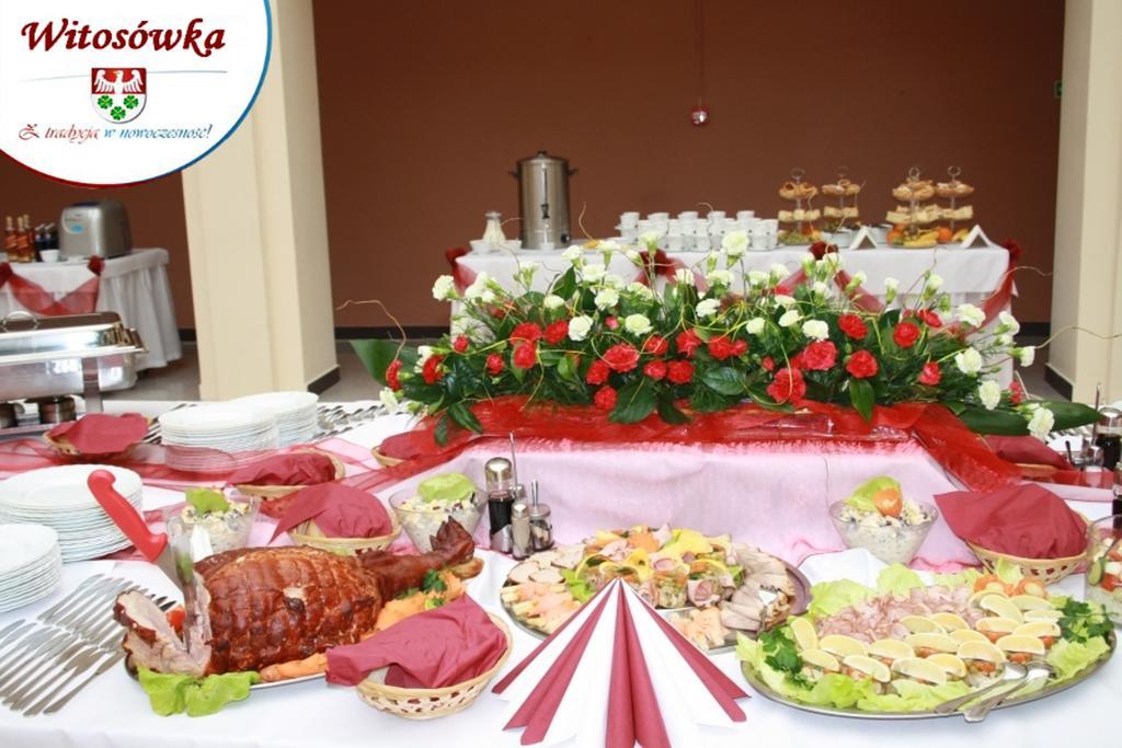 Pokoje Goscinne W Centrum Kultury Wsi Polskiej Wierzchoslawice Bagian luar foto