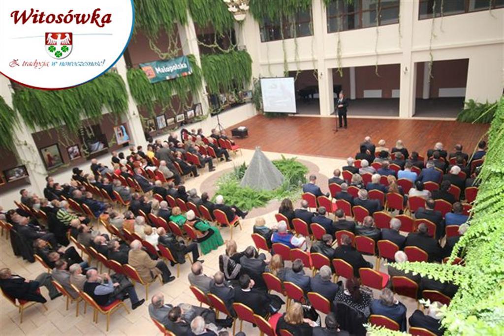 Pokoje Goscinne W Centrum Kultury Wsi Polskiej Wierzchoslawice Bagian luar foto