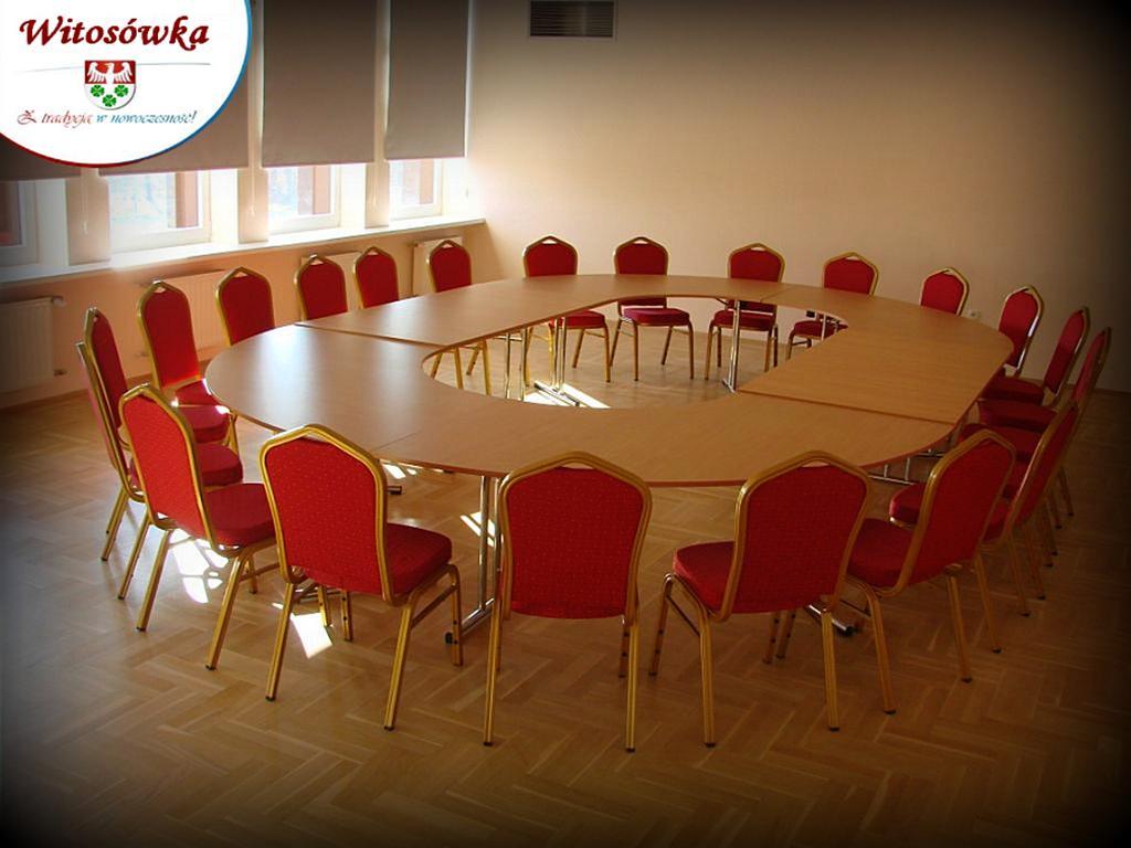 Pokoje Goscinne W Centrum Kultury Wsi Polskiej Wierzchoslawice Bagian luar foto