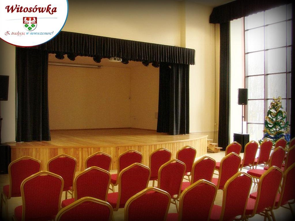Pokoje Goscinne W Centrum Kultury Wsi Polskiej Wierzchoslawice Bagian luar foto