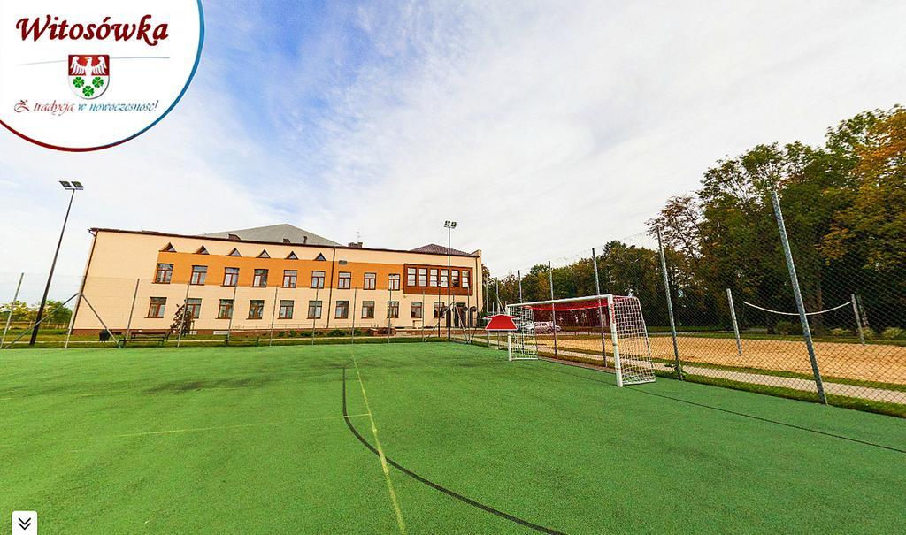 Pokoje Goscinne W Centrum Kultury Wsi Polskiej Wierzchoslawice Bagian luar foto